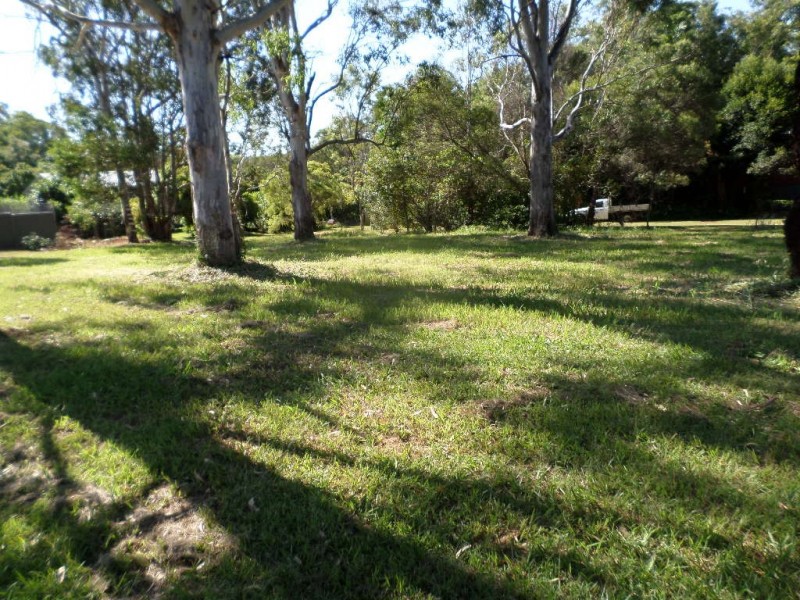 51-53 WESTERN RD, Macleay Island QLD 4184