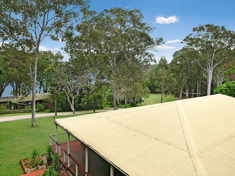 35 TINA AVE, Lamb Island QLD 4184