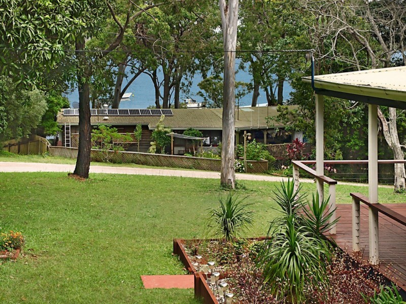 35 TINA AVE, Lamb Island QLD 4184