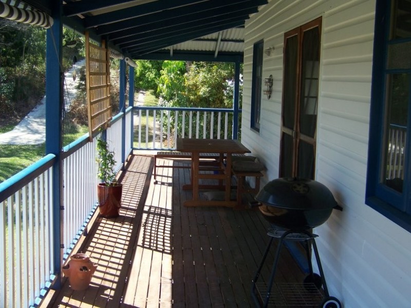 48 Charles Terrace, Macleay Island QLD 4184