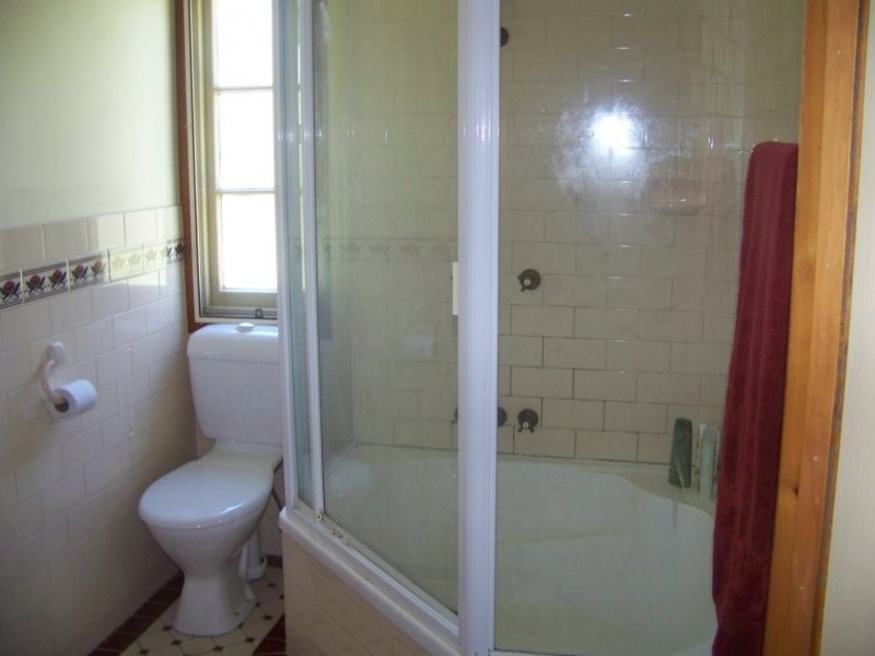 48 Charles Terrace, Macleay Island QLD 4184