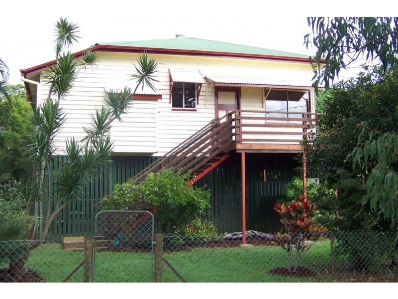 9 – 11 Betty St, Macleay Island QLD 4184