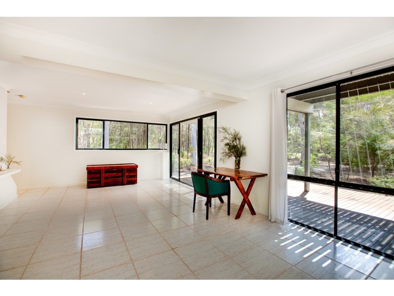 26 Treasure Island Ave, Karragarra Island QLD 4184