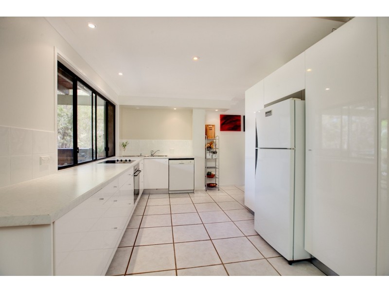 26 Treasure Island Ave, Karragarra Island QLD 4184