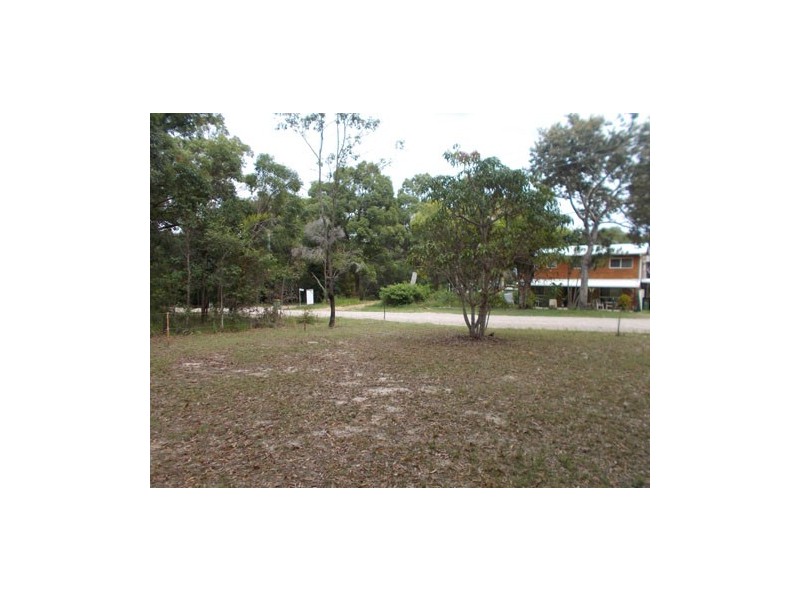 14 Piccaninny Street, Macleay Island QLD 4184