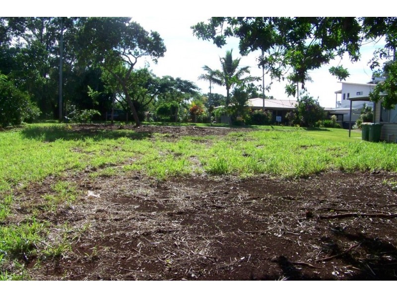 31 LEONIE CRES, Lamb Island QLD 4184