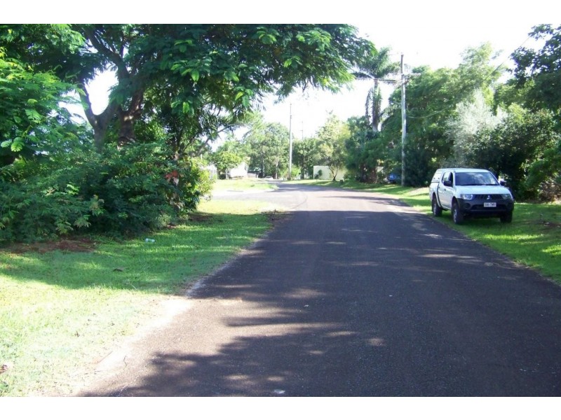 31 LEONIE CRES, Lamb Island QLD 4184