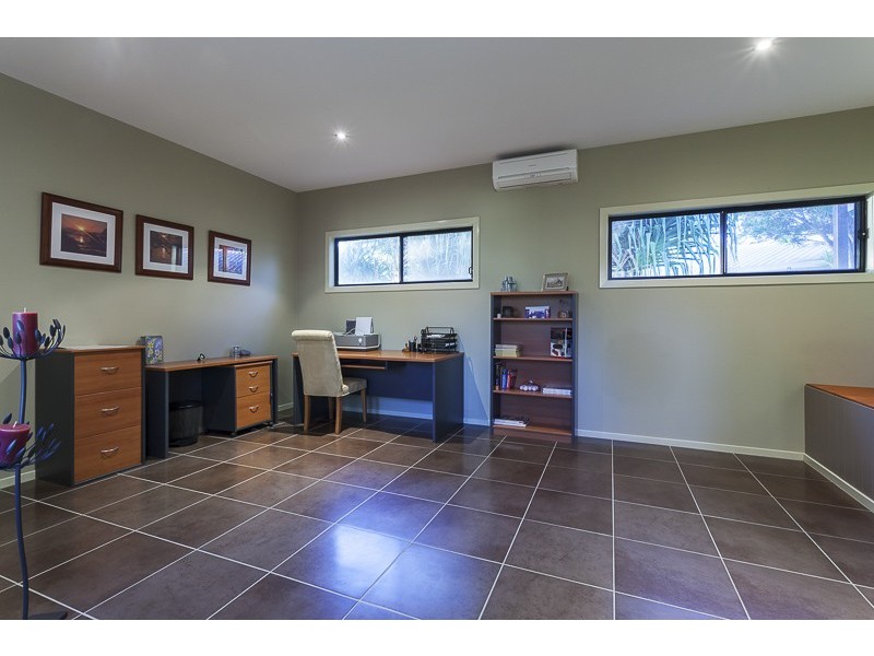 91 Coondooroopa Dve, Macleay Island QLD 4184