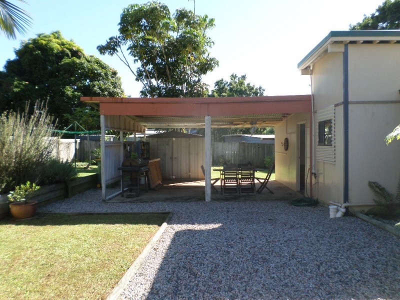5 HAMILTON PARADE, Macleay Island QLD 4184