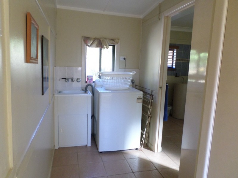 5 HAMILTON PARADE, Macleay Island QLD 4184
