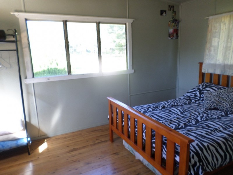 5 HAMILTON PARADE, Macleay Island QLD 4184