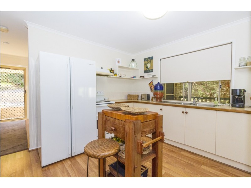 4 Cathy Street, Macleay Island QLD 4184