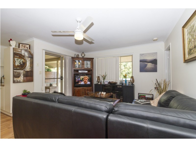 4 Cathy Street, Macleay Island QLD 4184