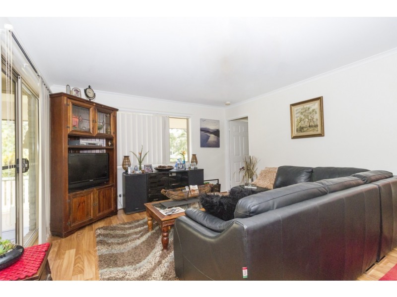 4 Cathy Street, Macleay Island QLD 4184