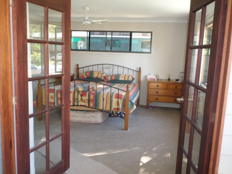 32 CATHY STREET, Macleay Island QLD 4184