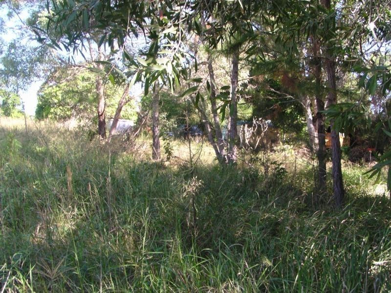 10 LAVENDER ST, Lamb Island QLD 4184
