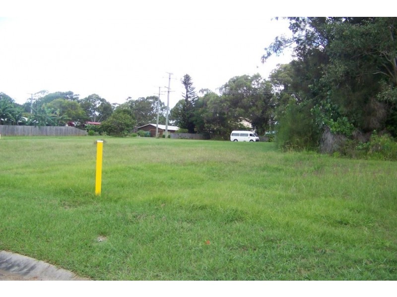 3 ALMOND CT, Lamb Island QLD 4184