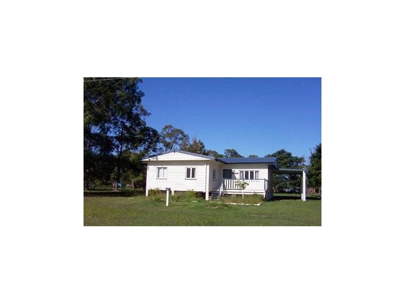 4 Glen Street, Macleay Island QLD 4184