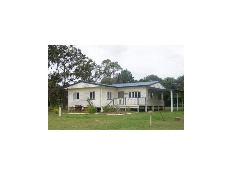 4 Glen Street, Macleay Island QLD 4184