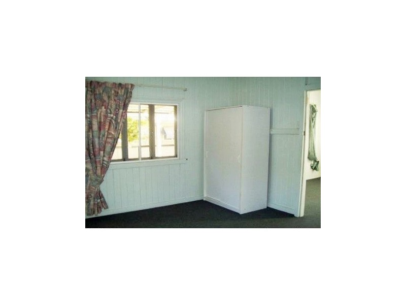 4 Glen Street, Macleay Island QLD 4184