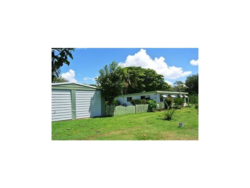 2 Alexander Street, Macleay Island QLD 4184