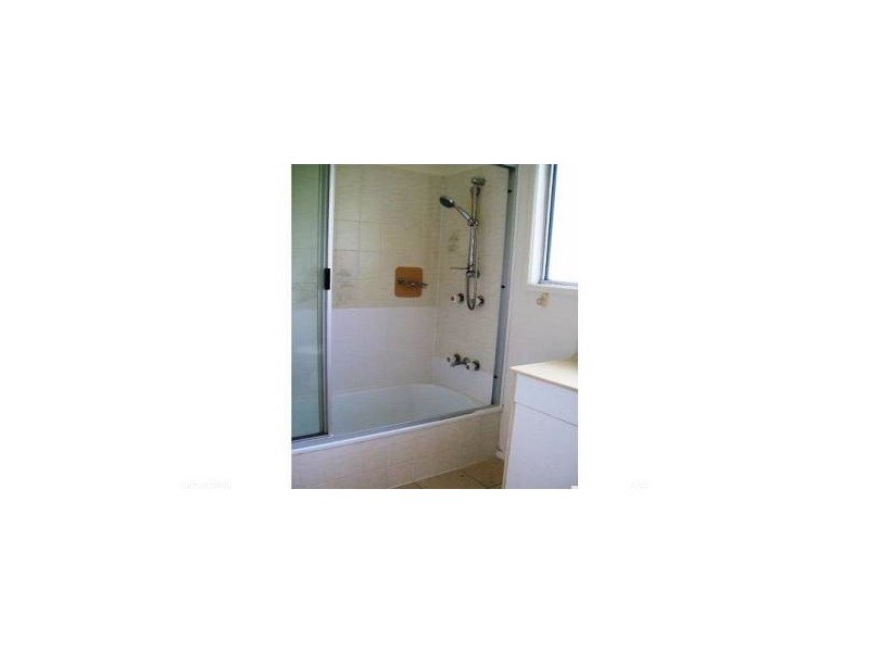 2 Alexander Street, Macleay Island QLD 4184