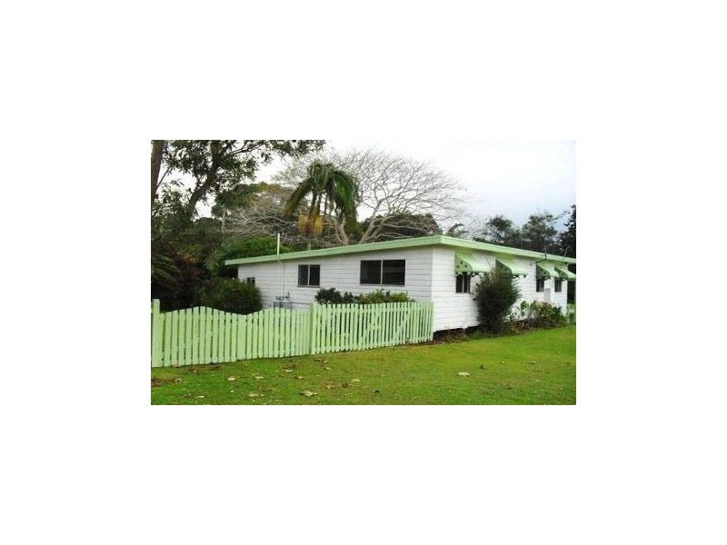 2 Alexander Street, Macleay Island QLD 4184