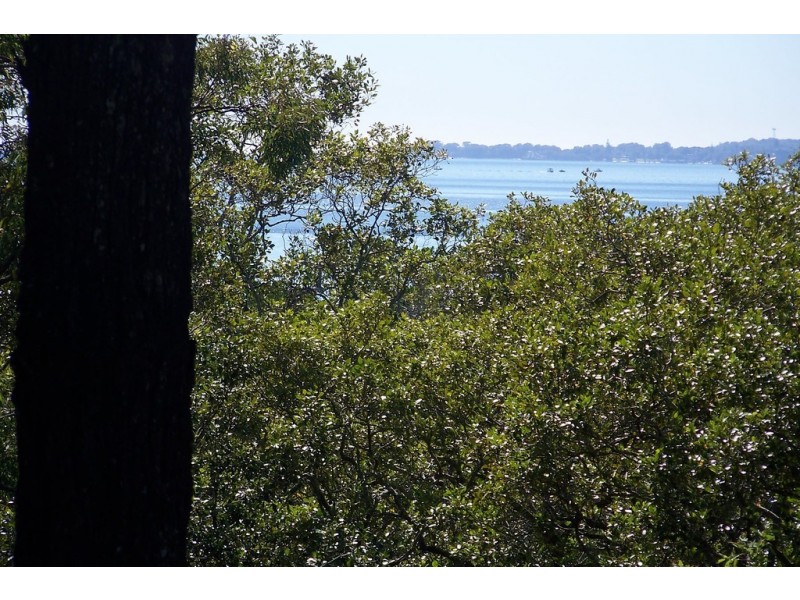 13 to 15 Beelong St, Macleay Island QLD 4184