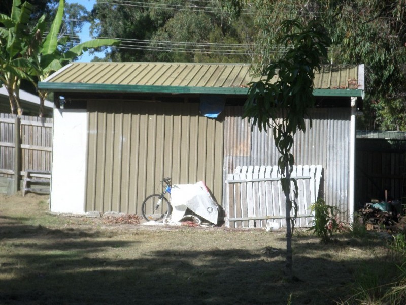 4 ORANA STREET, Macleay Island QLD 4184