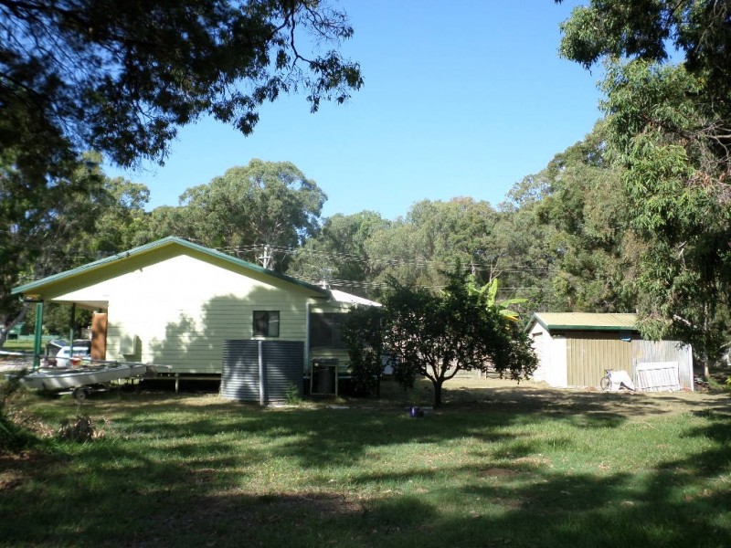 4 ORANA STREET, Macleay Island QLD 4184