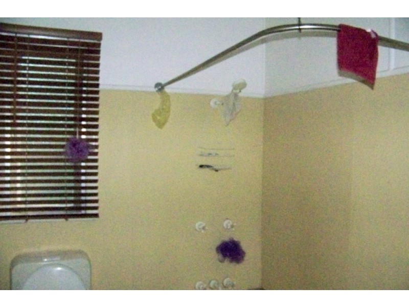 64 PERULPA DR, Lamb Island QLD 4184