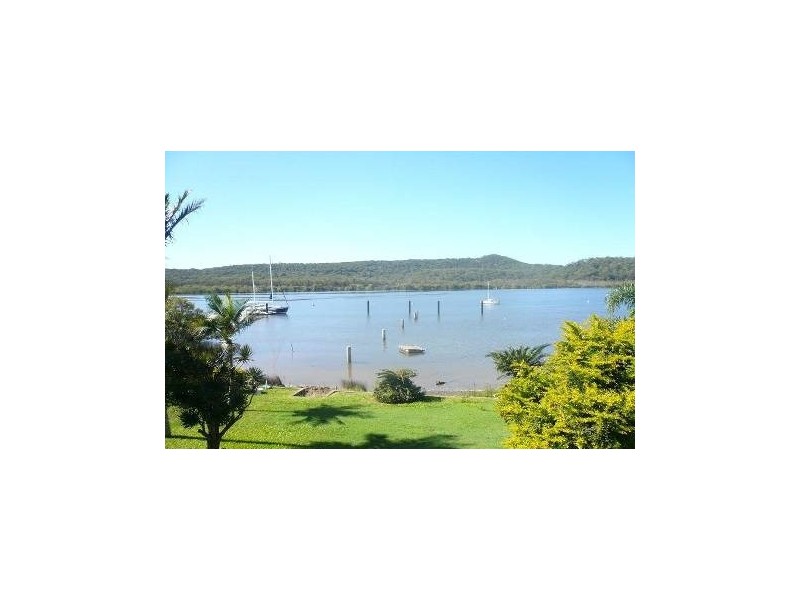 101 Wahine Drive, Russell Island QLD 4184