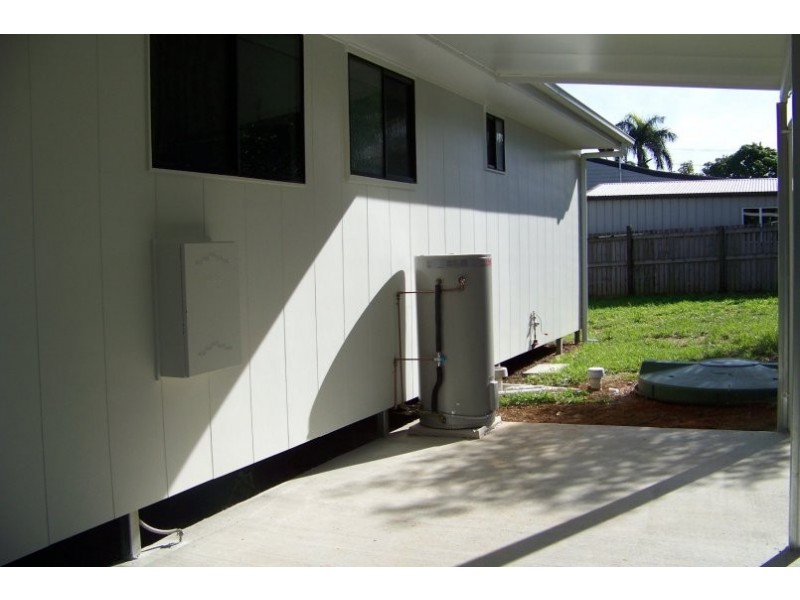 16 Alistair Ct, Macleay Island QLD 4184