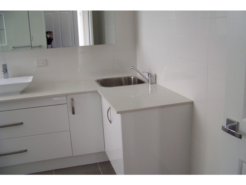 16 Alistair Ct, Macleay Island QLD 4184