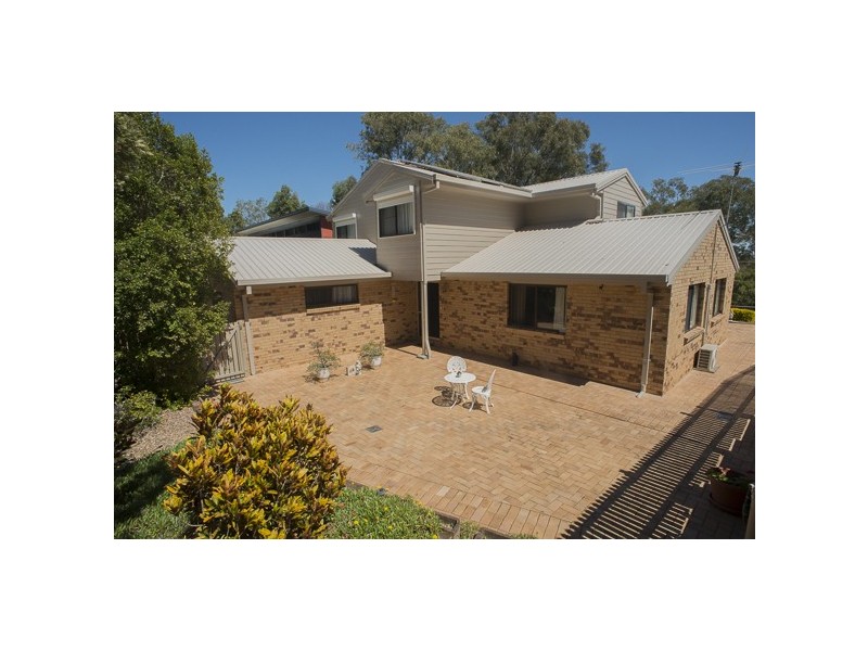 81 Coondooroopa Avenue, Macleay Island QLD 4184