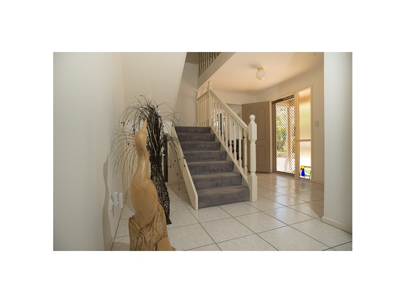 81 Coondooroopa Avenue, Macleay Island QLD 4184