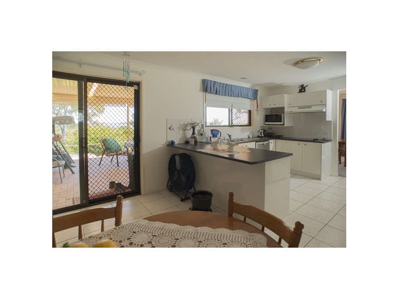 81 Coondooroopa Avenue, Macleay Island QLD 4184