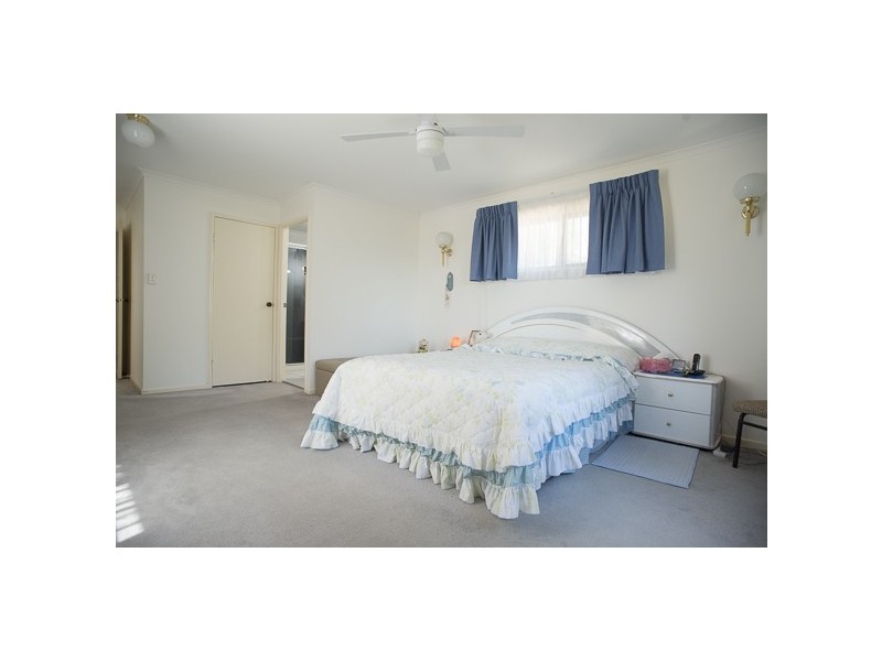 81 Coondooroopa Avenue, Macleay Island QLD 4184