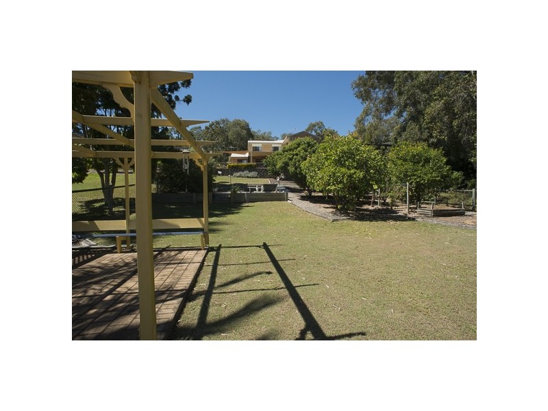 81 Coondooroopa Avenue, Macleay Island QLD 4184