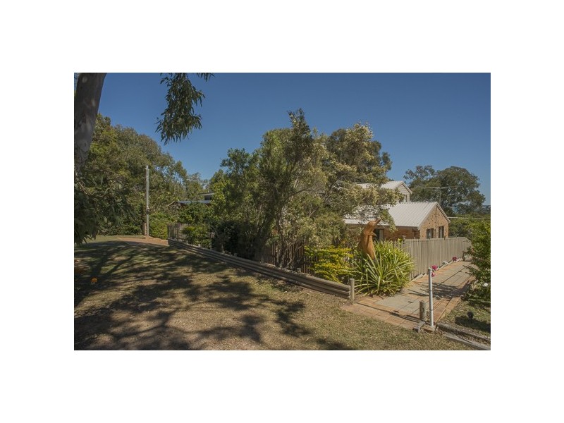 81 Coondooroopa Avenue, Macleay Island QLD 4184