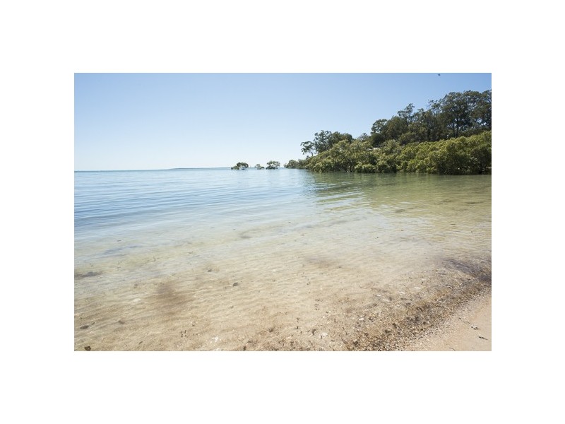 81 Coondooroopa Avenue, Macleay Island QLD 4184
