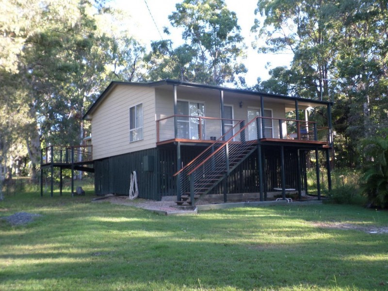24 WANDA STREET, Macleay Island QLD 4184