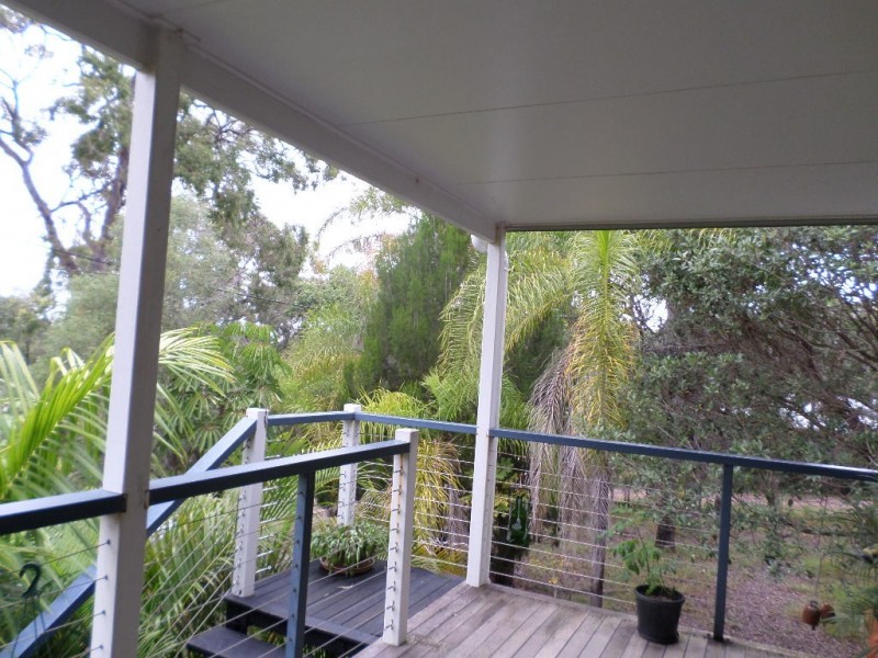 5 RAY STREET, Macleay Island QLD 4184