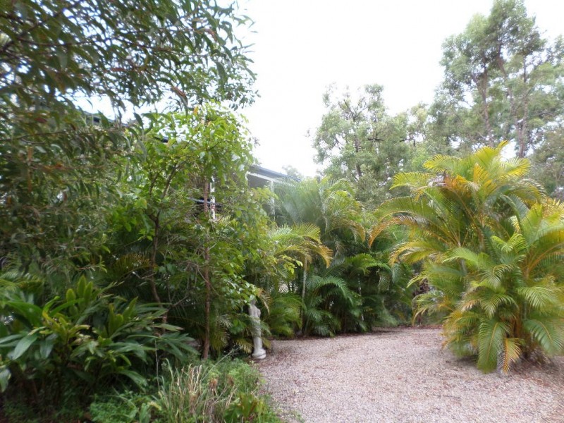5 RAY STREET, Macleay Island QLD 4184