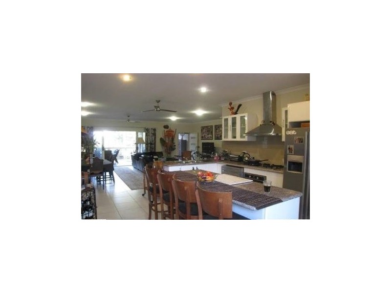 24 Little Cove Road, Russell Island QLD 4184