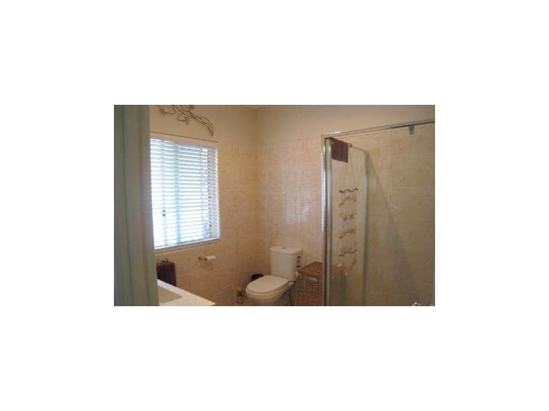 24 Little Cove Road, Russell Island QLD 4184