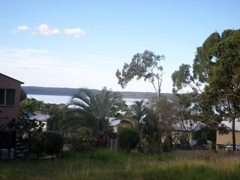 44 BEELONG STREET, Macleay Island QLD 4184