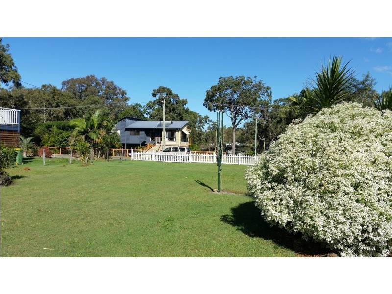 37 TINGARA STREET, Macleay Island QLD 4184