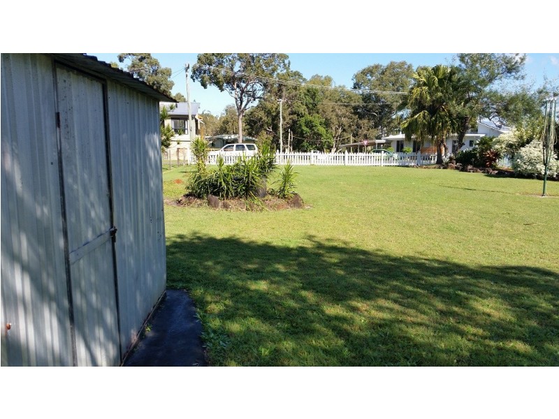 37 TINGARA STREET, Macleay Island QLD 4184