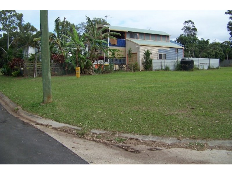 5 Thomas St, Macleay Island QLD 4184